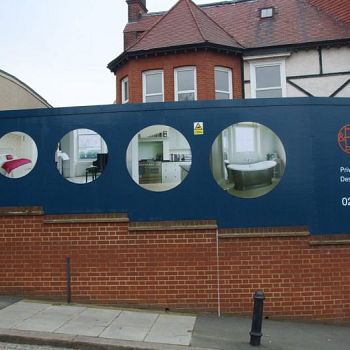 Dibond and vinyl hoarding in Wimbledon