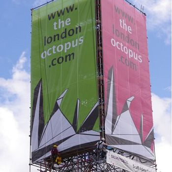 Large format scaffolding banner