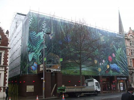 Large format mesh banner in Kensington